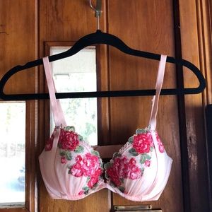 Crystal embroidered Victoria’s Secret push up bra